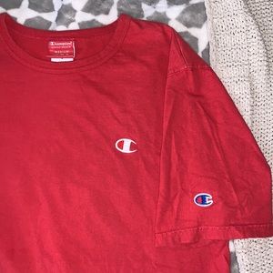 CHAMPION red tee